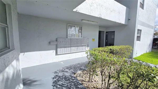 $1,500 | 8421 Lagos De Campo Boulevard, Unit 106, Tamarac, FL 33321