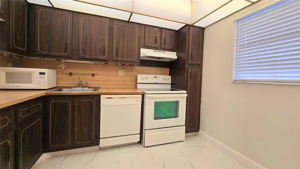 $1,500 | 8421 Lagos De Campo Boulevard, Unit 106, Tamarac, FL 33321