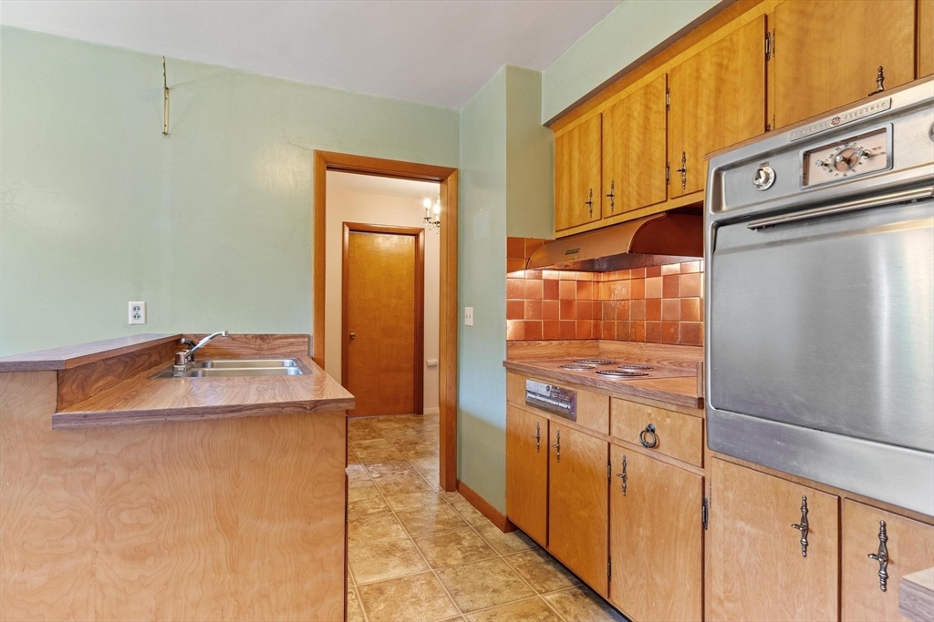5 Sasur Street Three Rivers, MA 01080 - Photo 9 of 29