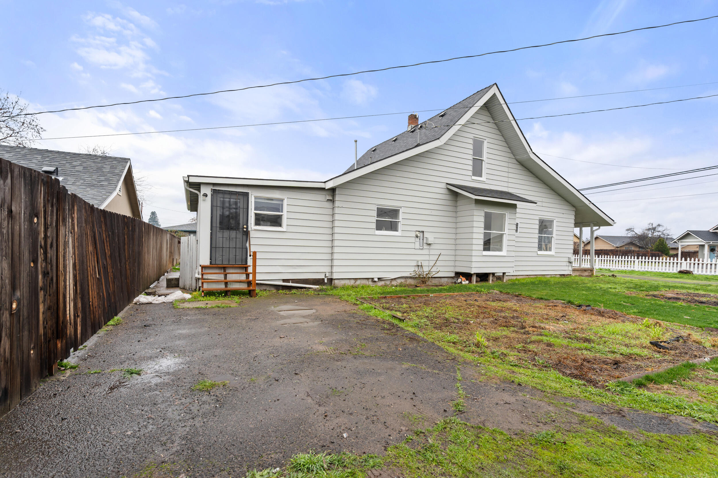 2772 Merriman Road Medford, OR 97501 - Photo 27 of 30 27_2772 merriman rd, medford-26