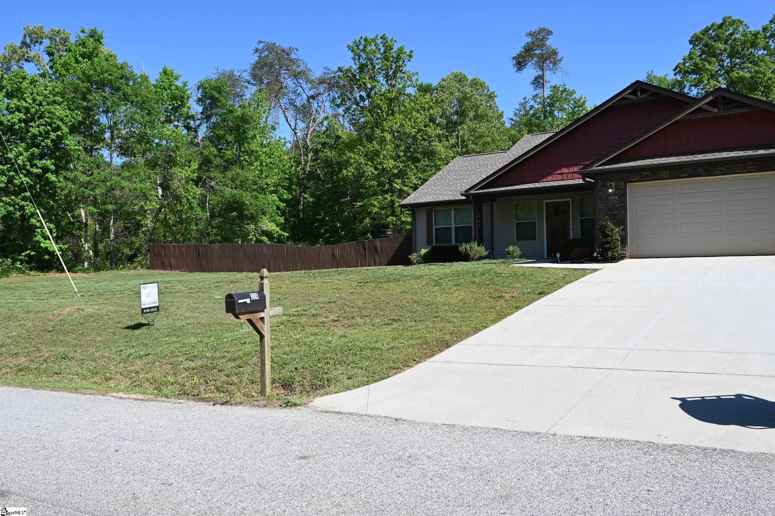 224 Goodwin Road Travelers Rest, SC 29690 - Photo 3 of 28