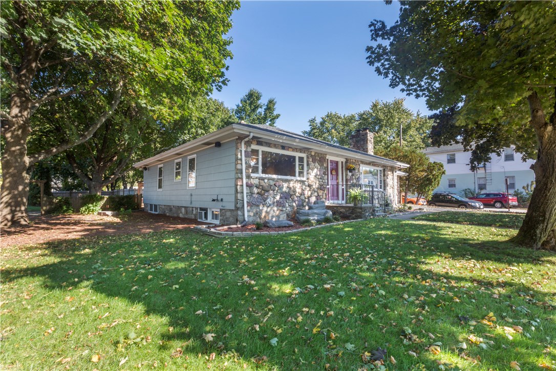 1066 Diamond Hill Road Woonsocket, RI 02895 - Photo 3 of 26