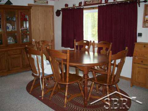 2280 North Meridian Road Merrill, MI 48637 - Photo 6 of 11 20032950-5.JPG