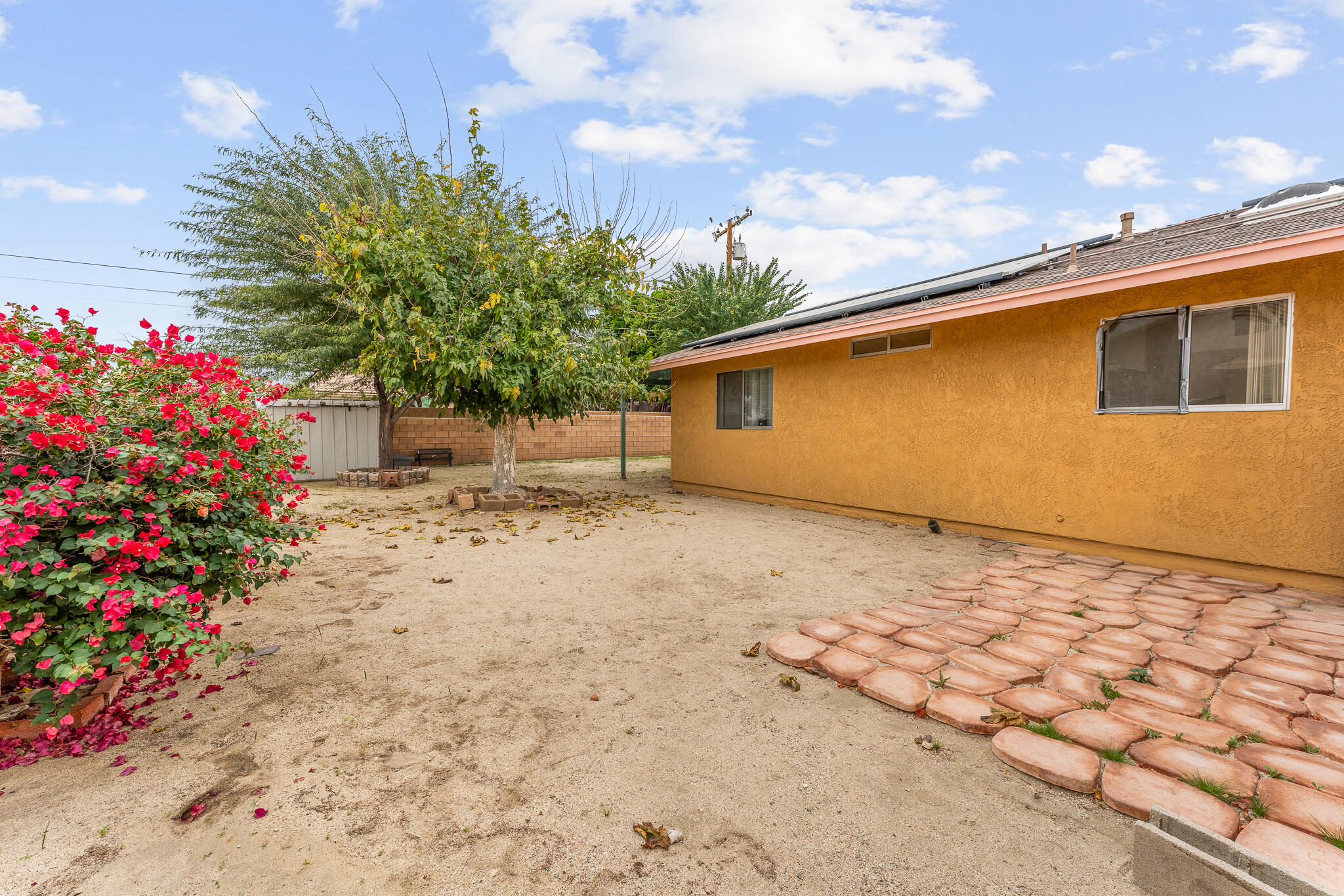13547 Caliente Drive Desert Hot Springs, CA 92240 - Photo 18 of 27 DSC03188
