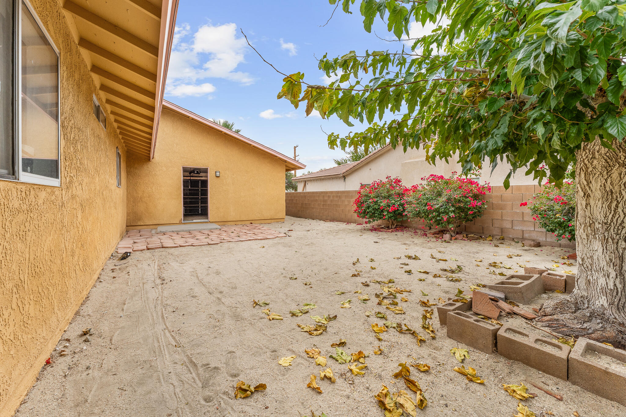 13547 Caliente Drive Desert Hot Springs, CA 92240 - Photo 19 of 27 DSC03191