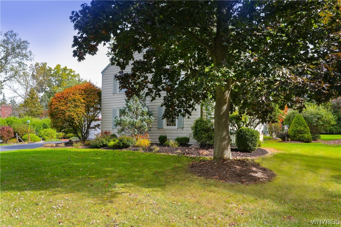 5221 Willowbrook Drive Clarence, NY 14031 - Photo 3 of 43