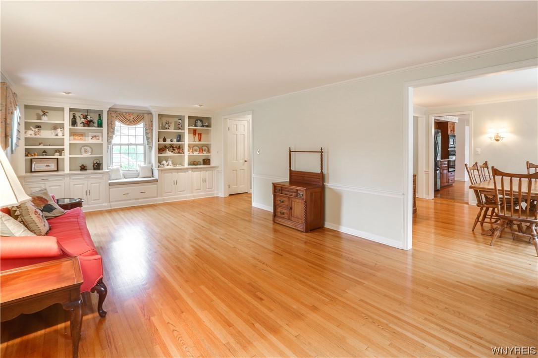 5221 Willowbrook Drive Clarence, NY 14031 - Photo 7 of 43