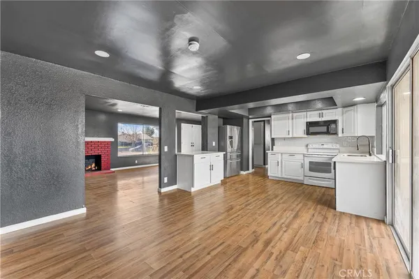 a view of a living room