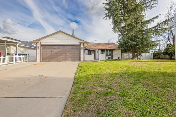 $412,000 | 715 Rosehill Drive, Chowchilla, CA 93610