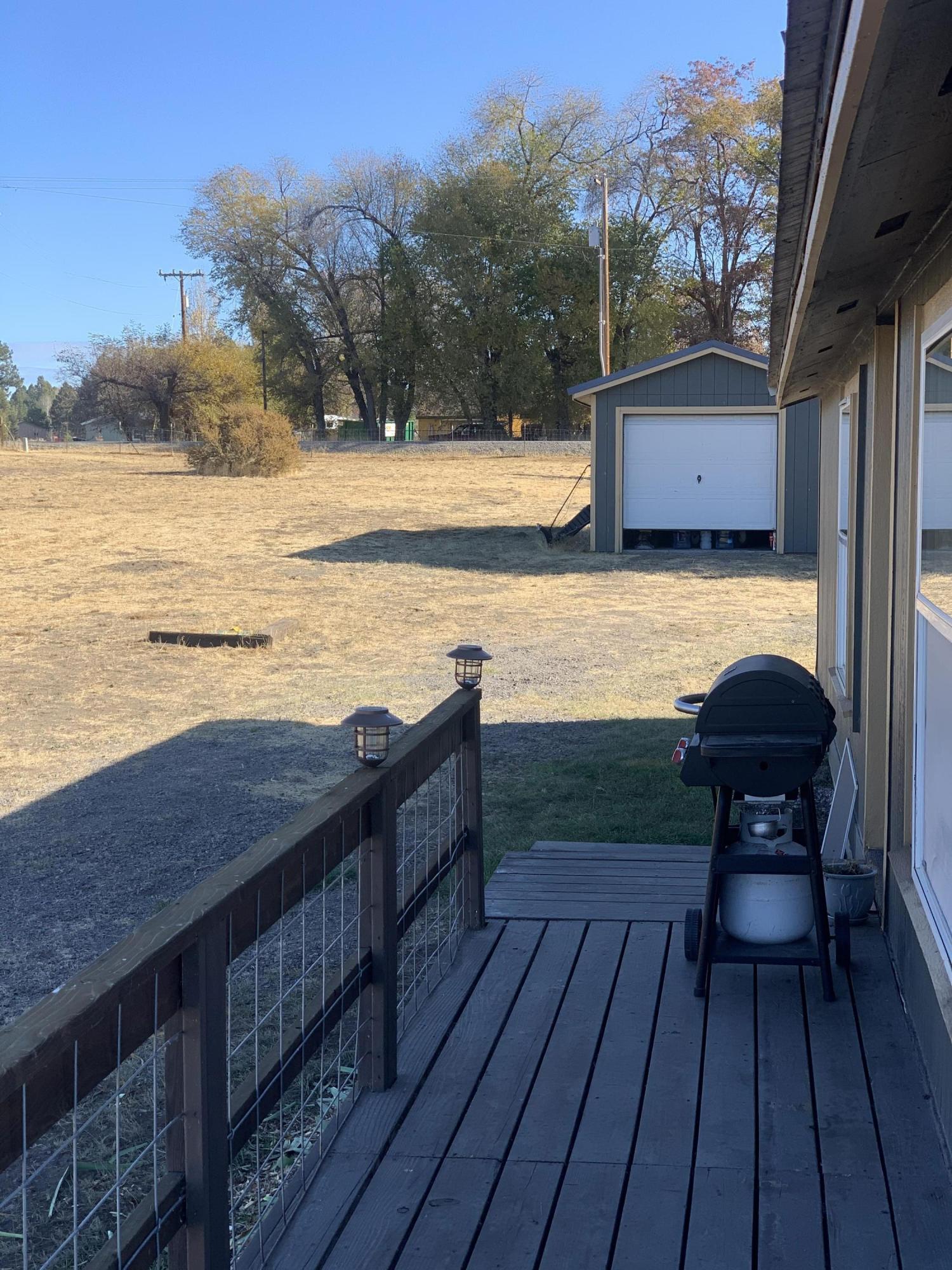 37458 Modoc Point Road Chiloquin, OR 97624 - Photo 11 of 17 IMG_3232