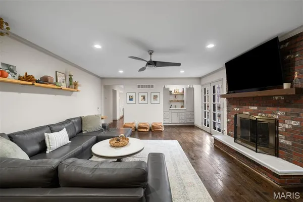 $4,500 | 12122 Royal Valley Drive, Creve Coeur, MO 63141