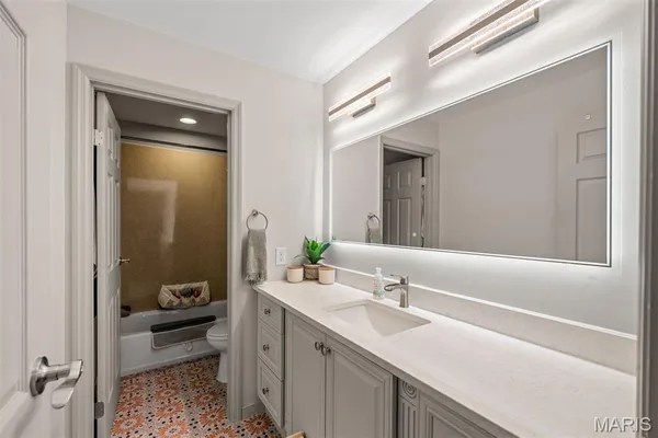 $4,500 | 12122 Royal Valley Drive, Creve Coeur, MO 63141