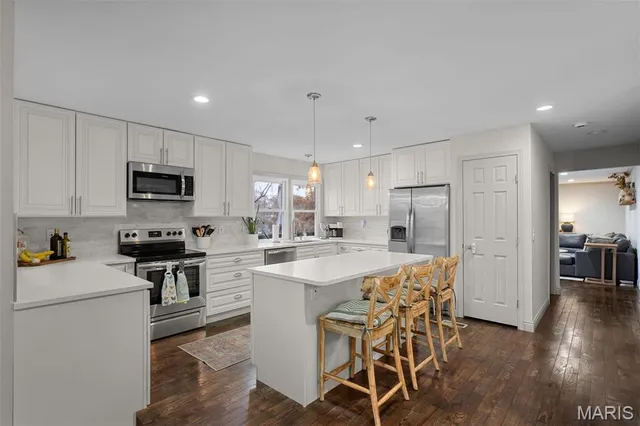 $5,000 | 12122 Royal Valley Drive, St. Louis, MO 63141