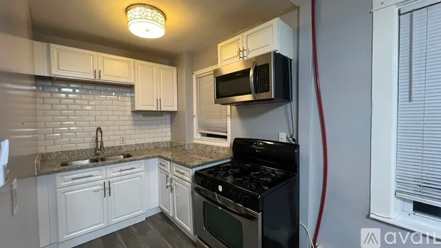 $2,300 | 42 De Soto Street, Unit 1, Providence, RI 02909