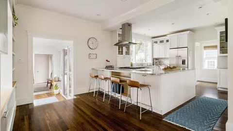 $2,250,000 | 85 Oakland Avenue, Arlington, MA 02476