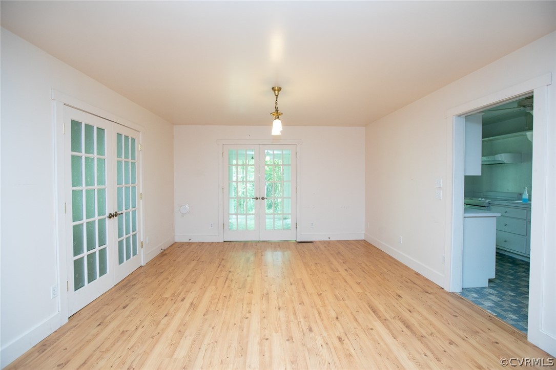 1771 Saw Mill Road Farmville, VA 23901 - Photo 18 of 48 wooden floor in an empty room with a window
