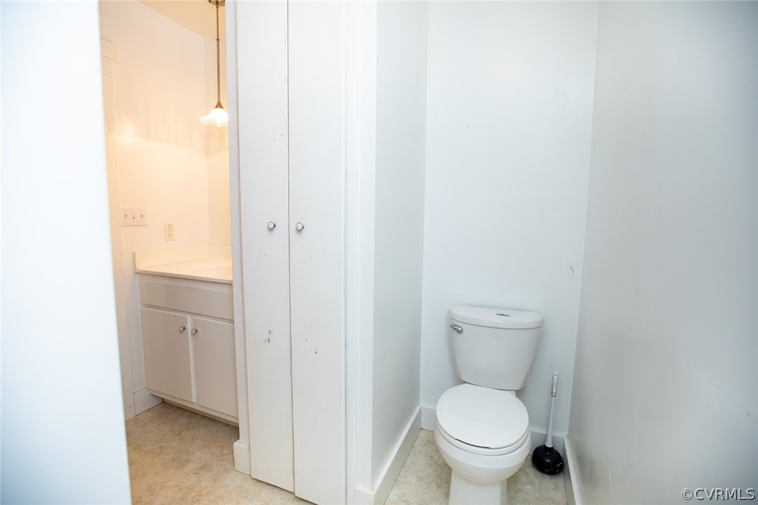 1771 Saw Mill Road Farmville, VA 23901 - Photo 33 of 48 a white toilet sitting next to a shower
