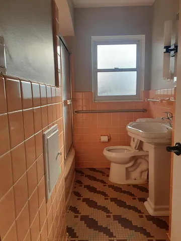 $189,000 | 20945 Parkcrest Drive, Harper Woods, MI 48225