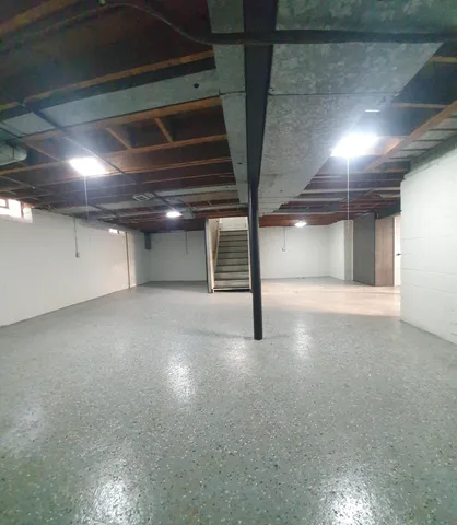 $189,000 | 20945 Parkcrest Drive, Harper Woods, MI 48225