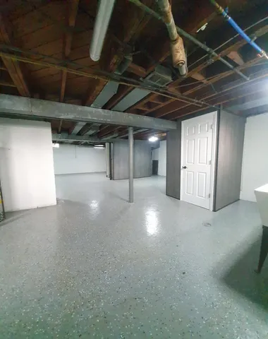 $189,000 | 20945 Parkcrest Drive, Harper Woods, MI 48225