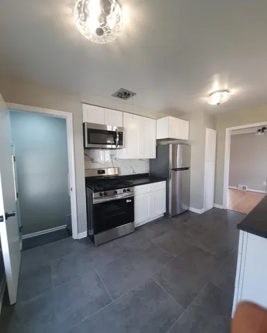 $189,000 | 20945 Parkcrest Drive, Harper Woods, MI 48225