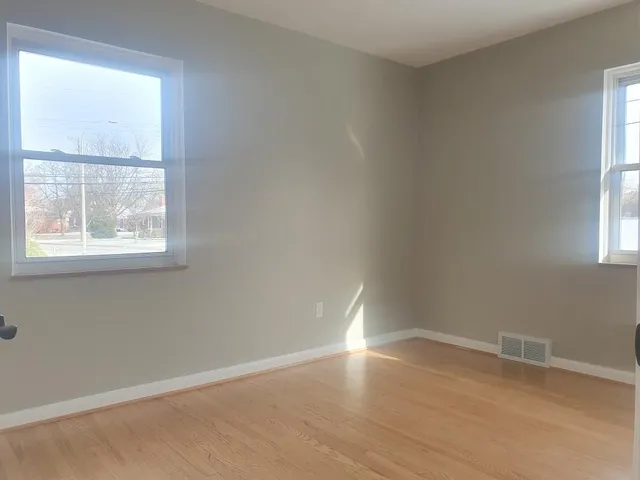 $189,000 | 20945 Parkcrest Drive, Harper Woods, MI 48225