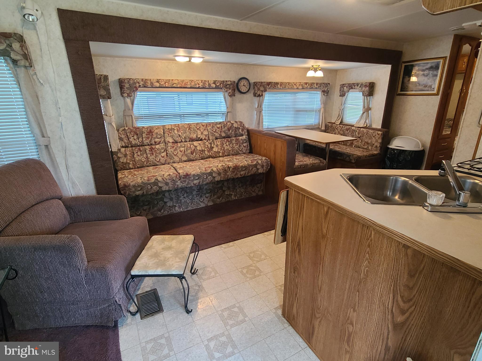 12 Cindy Circle Falling Waters, WV 25419 - Photo 5 of 14