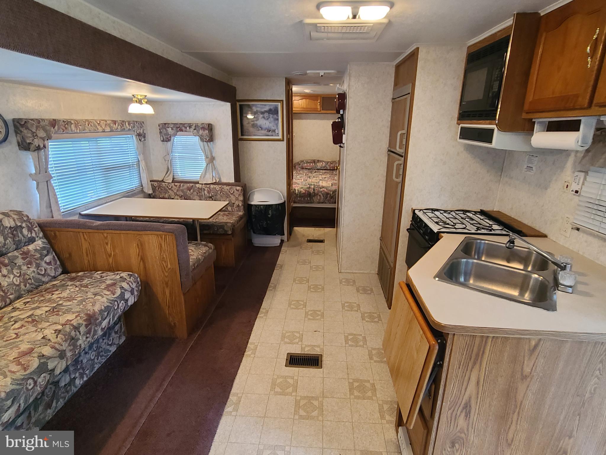 12 Cindy Circle Falling Waters, WV 25419 - Photo 6 of 14