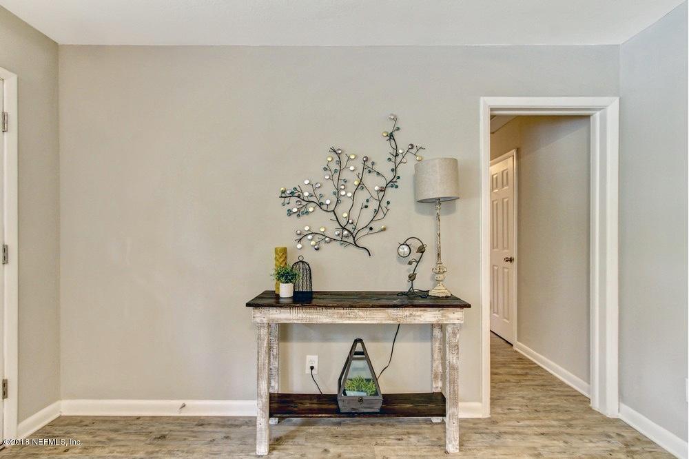 6815 Heidi Road Jacksonville, FL 32277 - Photo 6 of 36 a view of entryway with wooden floor