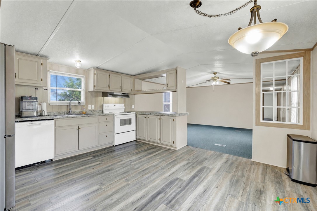 259 McKnight Road Seguin, TX 78155 - Photo 9 of 21
