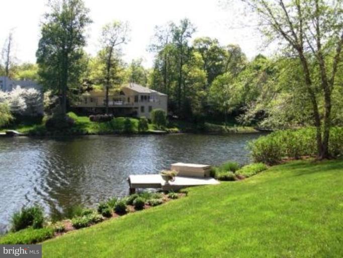 11575 Greenwich Point Road Reston, VA 20194 - Photo 10 of 23 Exterior #5