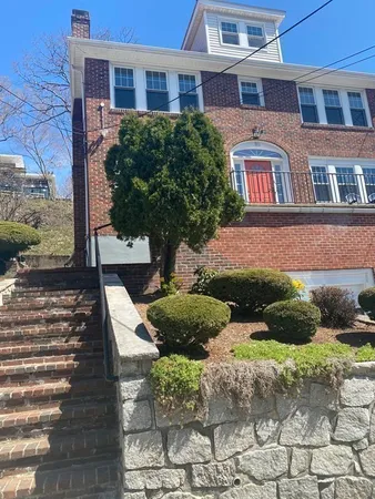 $4,500 | 89 Westbourne Terrace, Unit 1, Brookline, MA 02446