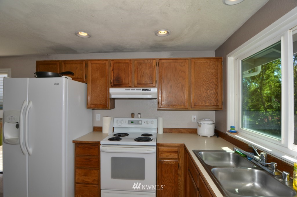 23226 13th Place West Bothell, WA 98021 - Photo 9 of 16