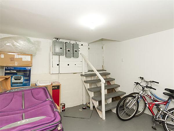 129 Hillside Road, Unit 1 Watertown, MA 02472 - Photo 21 of 24 Gallery Image 21