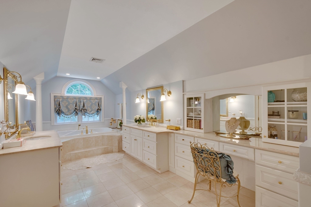 4 Wren Circle North Reading, MA 01864 - Photo 19 of 42
