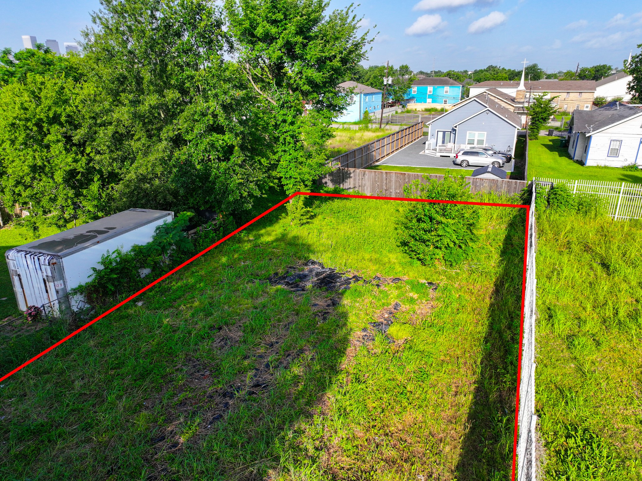 1807 Davis Street Houston, TX 77026 - Photo 13 of 13 a view of a garden with an outdoor space