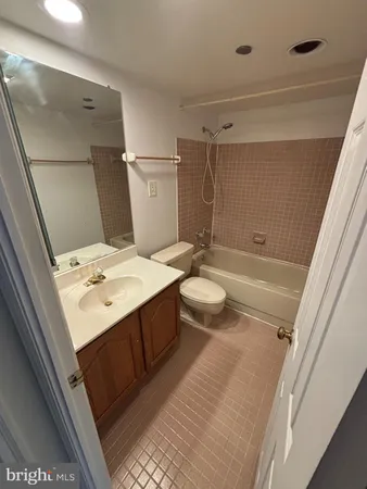 $3,495 | 1301 North Courthouse Road, Unit 1706, Arlington, VA 22201