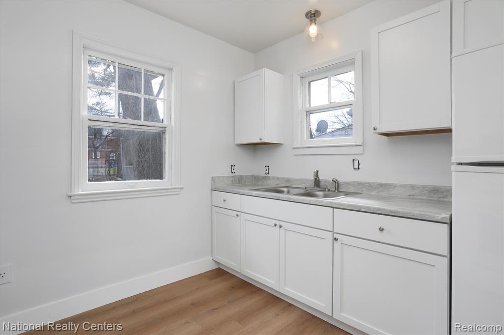 2625 Eight Mile Road Highland Park, MI 48203 - Photo 9 of 21