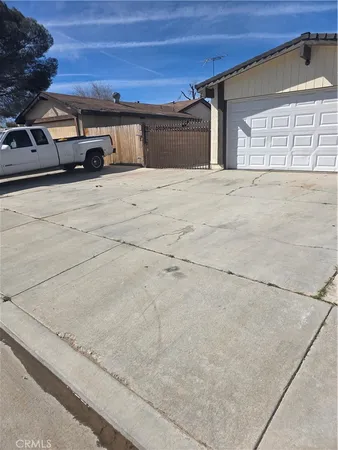 $2,800 | 44283 Raysack Avenue, Lancaster, CA 93535