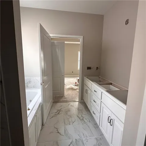 $456,200 | 2125 Greenfield Drive, Kearney, MO 64060