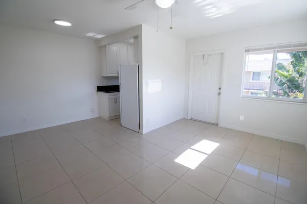 $1,575 | 1727 Liberty Street, Unit 12, Hollywood, FL 33020