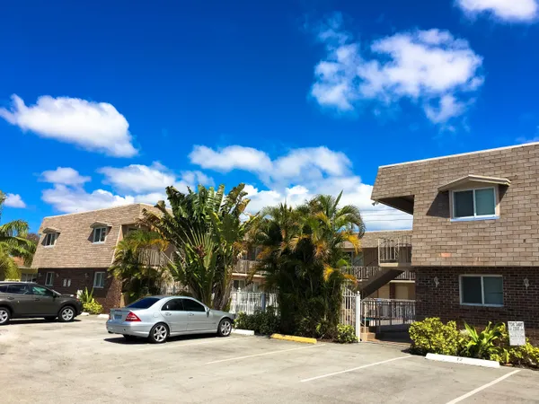 $1,575 | 1727 Liberty Street, Unit 12, Hollywood, FL 33020
