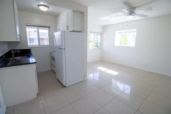 $1,575 | 1727 Liberty Street, Unit 12, Hollywood, FL 33020