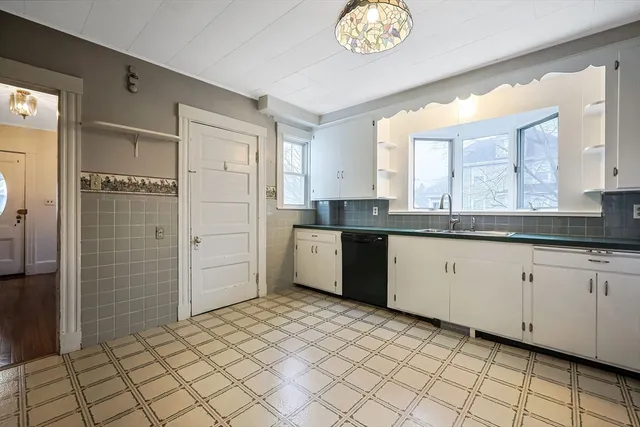 $3,500 | 35 Adams Street, Norwood, MA 02062