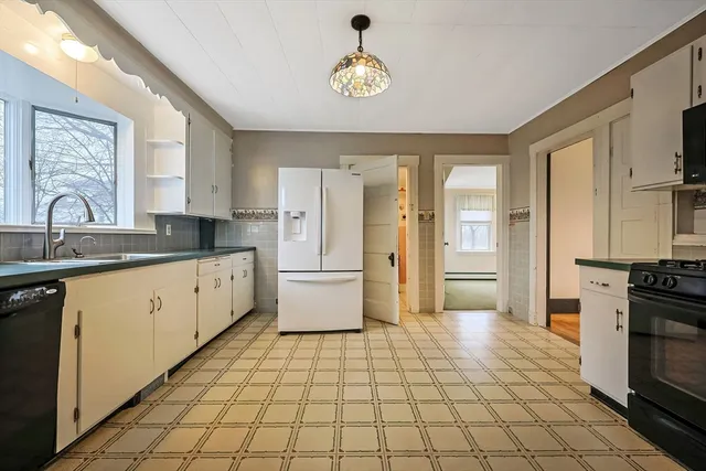 $3,500 | 35 Adams Street, Norwood, MA 02062