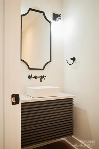 $4,995 | 1302 East 10th Street, Charlotte, NC 28204