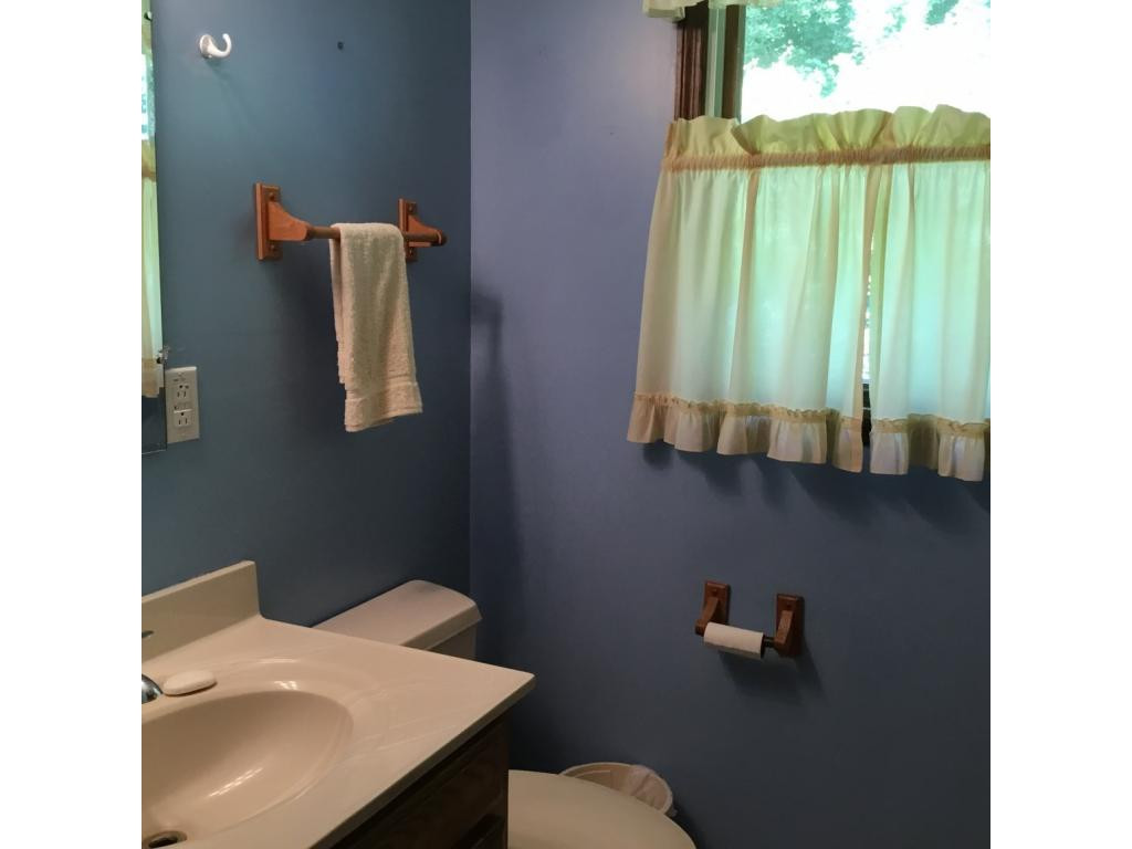 10339 Killen Hollow Road Pound, VA 24279 - Photo 21 of 30 UPSTAIRS BATH