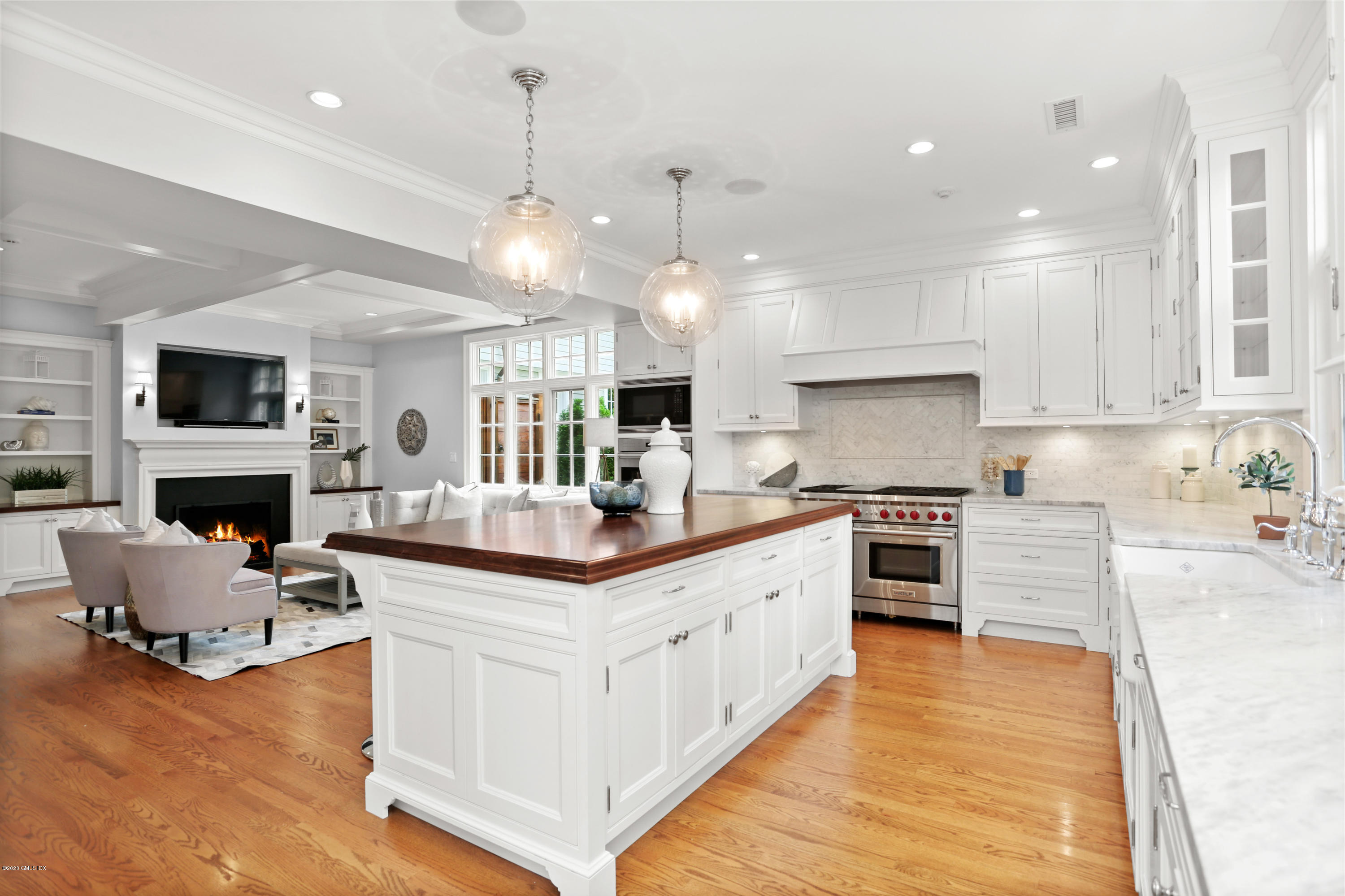 132 Cedar Cliff Road Riverside, CT 06878 - Photo 5 of 37 Kitchen Adjacent Family Room