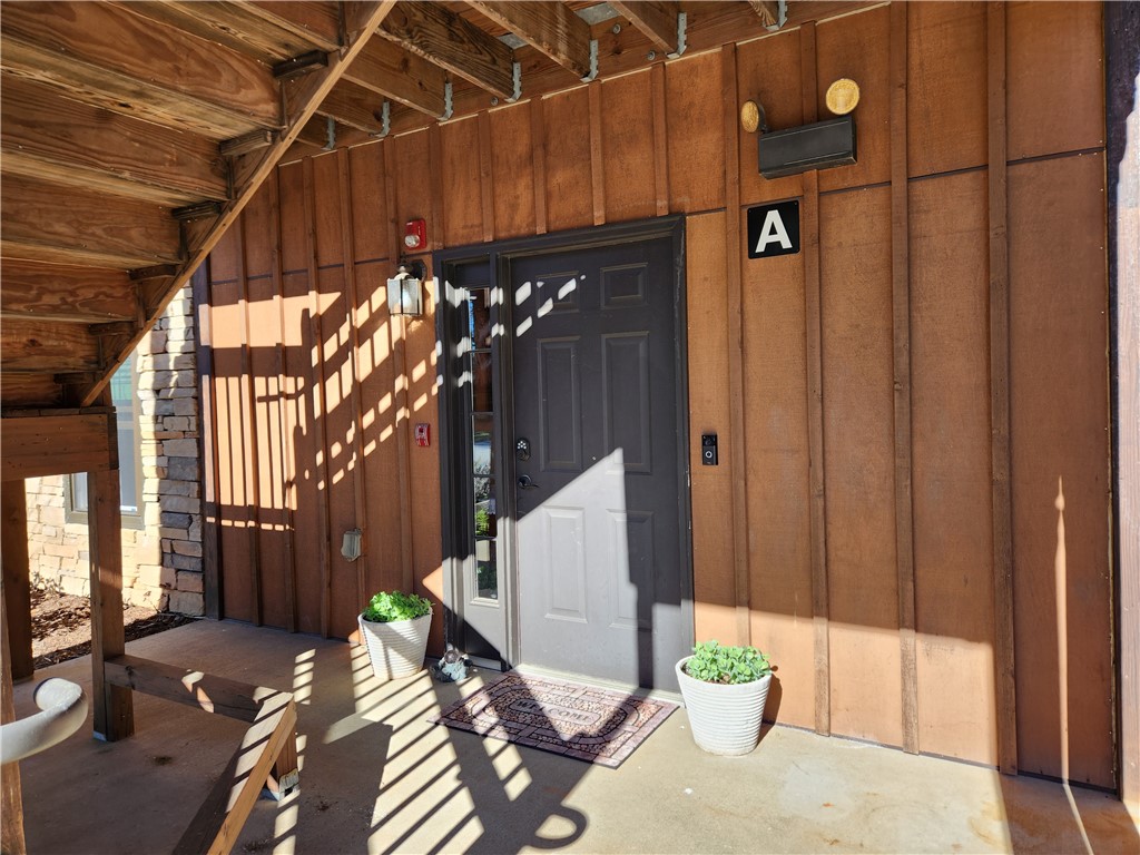312 Killdevil Hill, Unit A Six Mile, SC 29682 - Photo 9 of 44 Front Entrance. No stairs to climb!