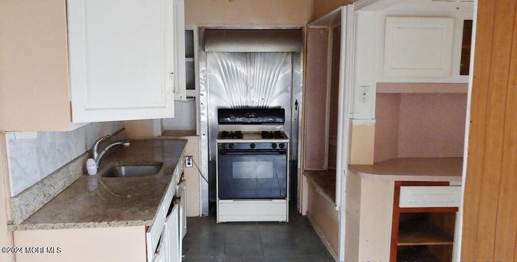100 Division Street Keyport, NJ 07735 - Photo 6 of 12 2024-01-26-14-38-37 (1024x519)